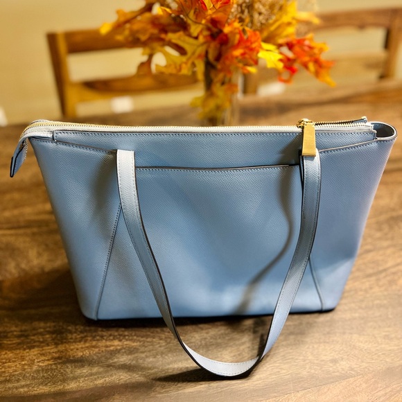 MK - Michael Kors baby blue purse - Medium Size - Picture 2 of 6